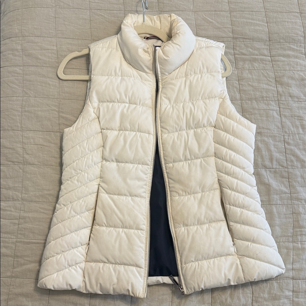 Tommy Hilfiger Cream and Navy Puffer Vest